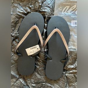 NWT Y2k Aerie Black Sparkly Flip Flops size 8